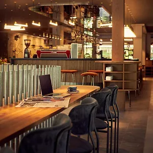 https://met-hotel-amsterdam.thehaguehotels.net